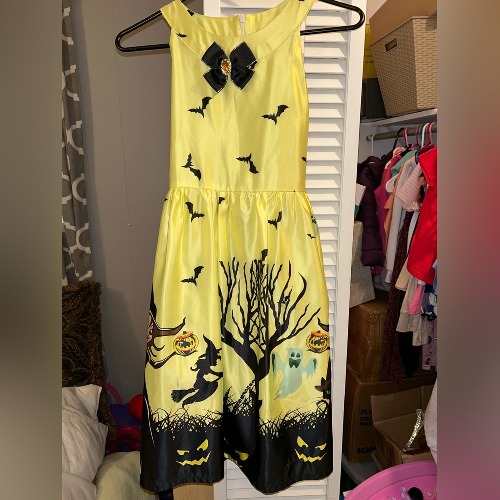 Girls size 14 Halloween fashion dress
